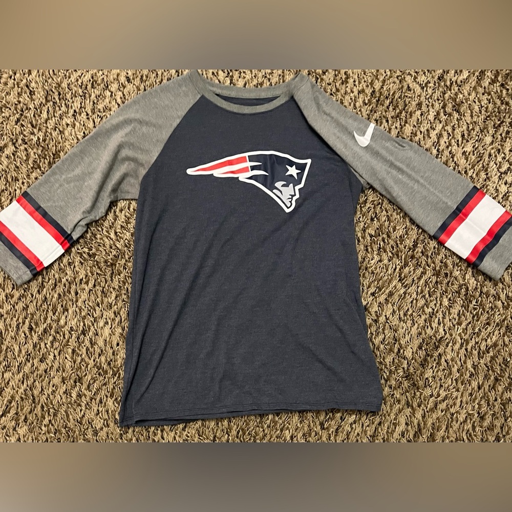 Nike New England Patriots Raglan Shirt
